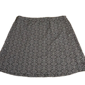 Ripskirt hawaii batik pattern, size M, in very good condition. Pockets